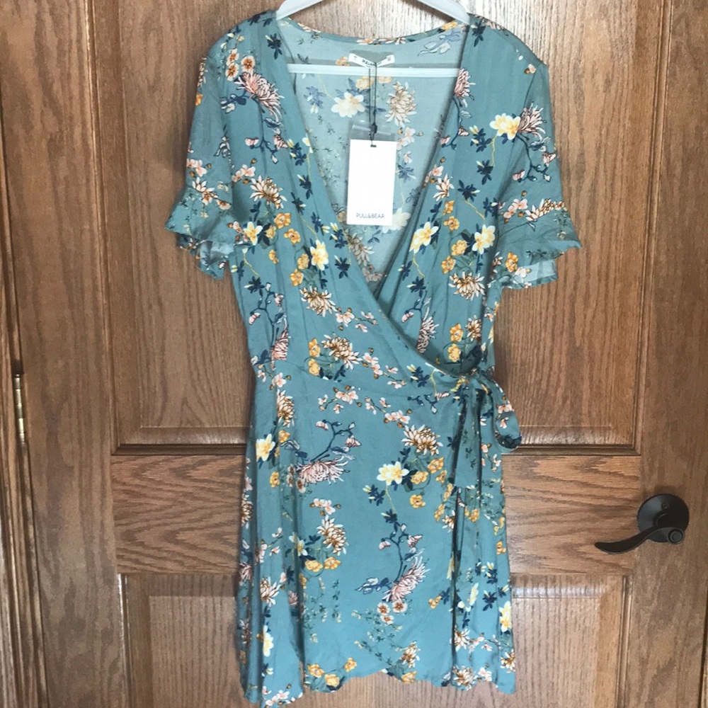HP 🎉Pull&Bear wrap dress NWT